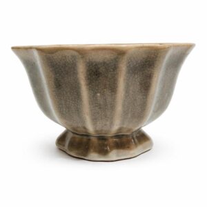 Grey ceramic boat