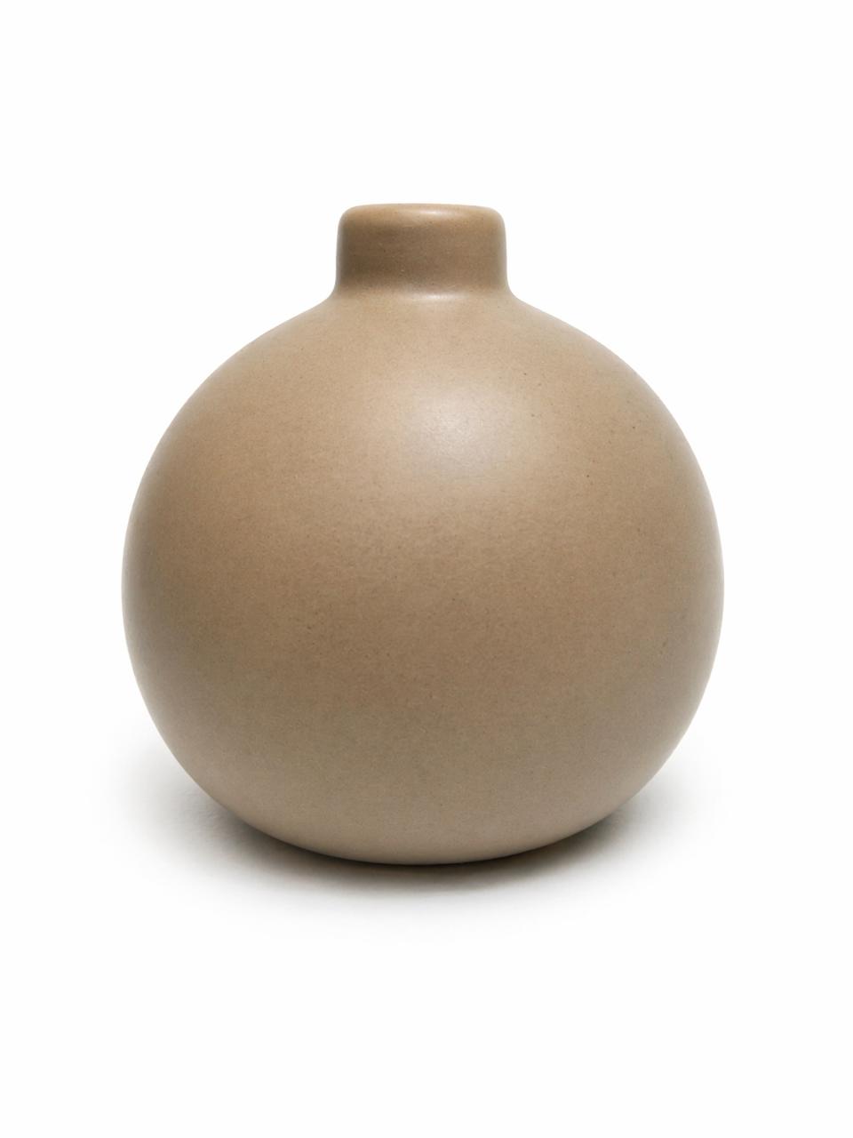 Tan earbud vase S