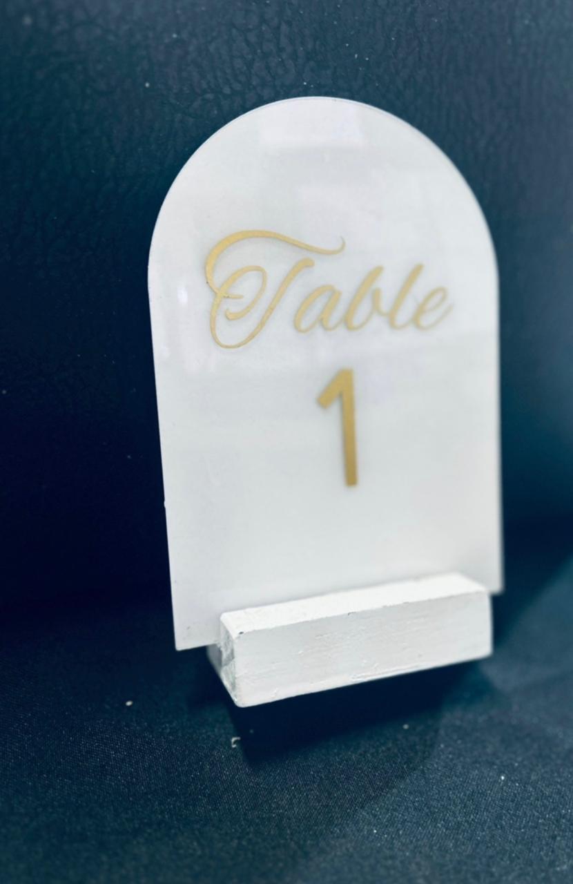 White arched gold font table number