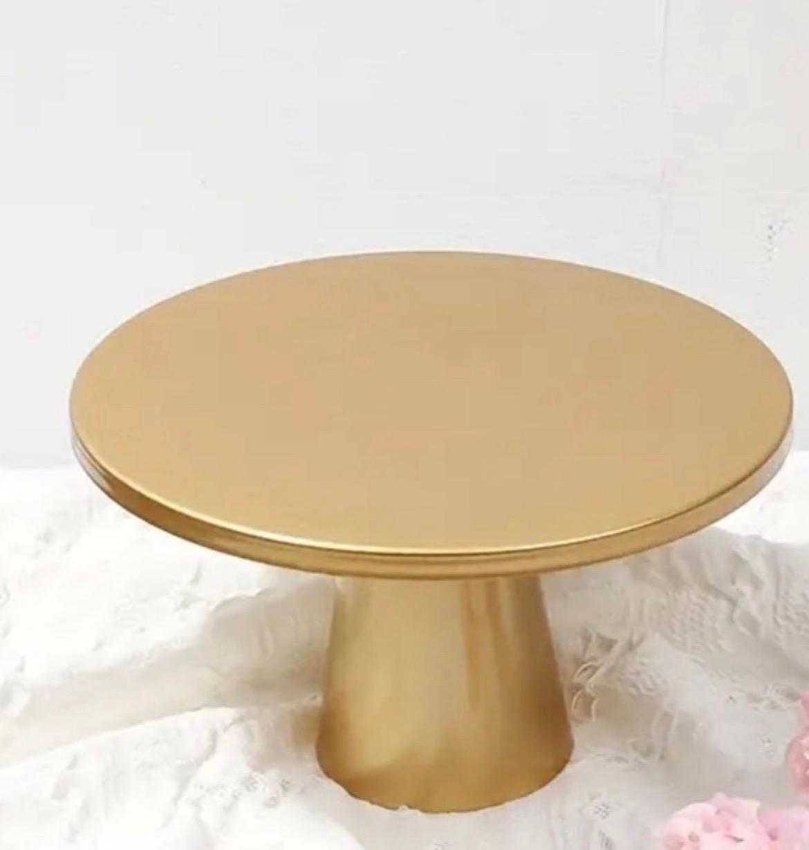Gold cake stand round