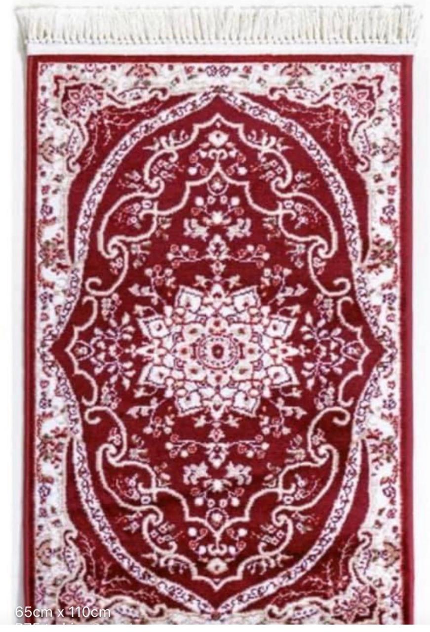 Red medallion carpet small