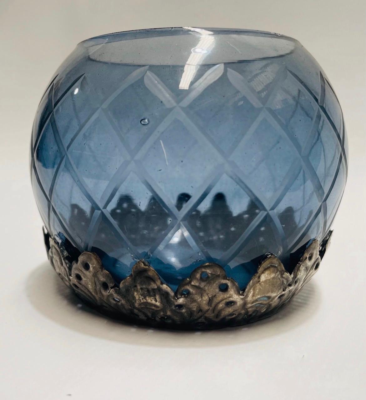 Blue mosaic tealight holder