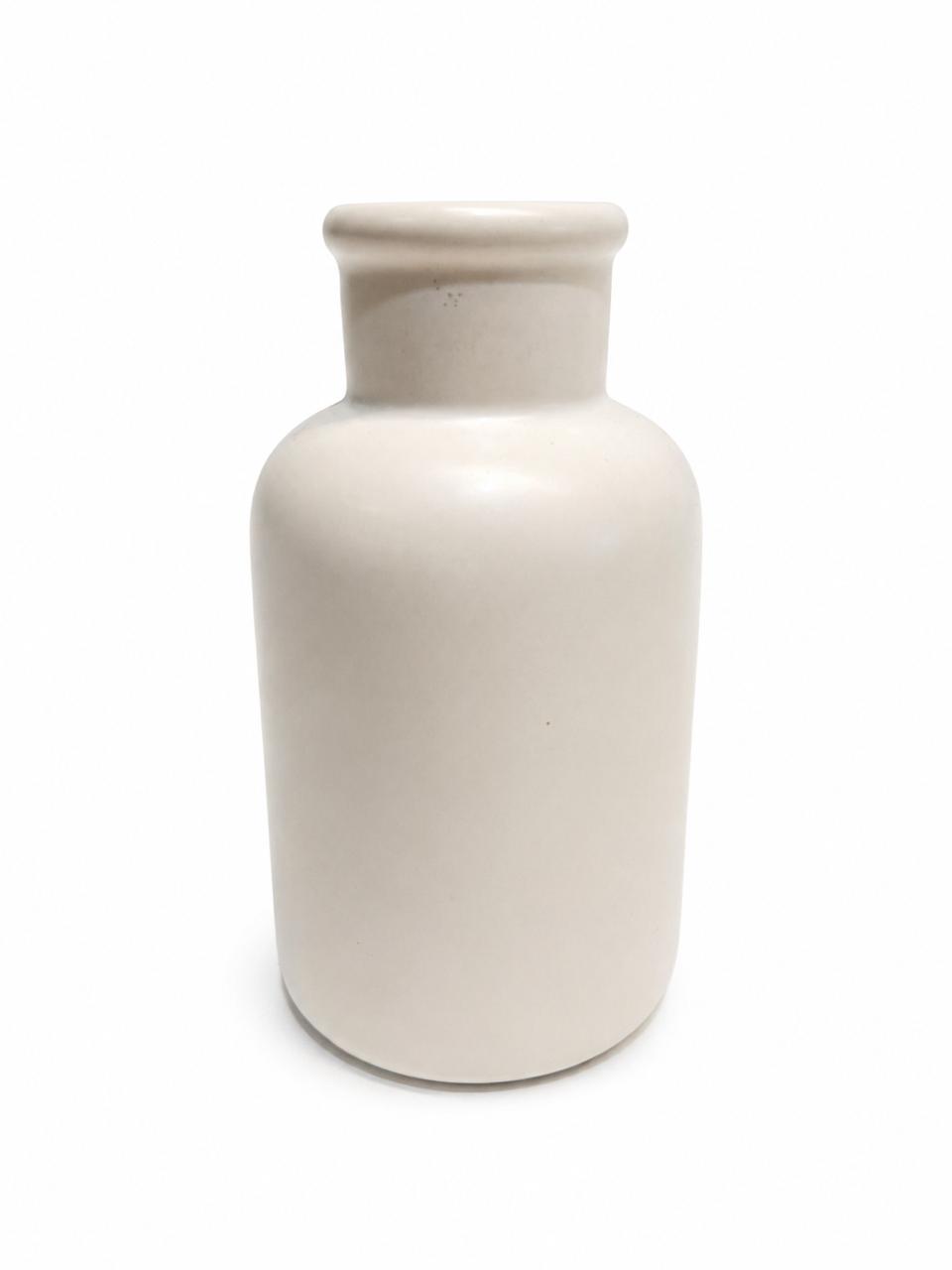 White bud vase