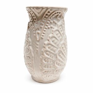 White lace vase