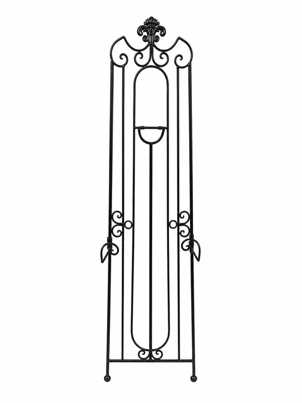 Black metal easel