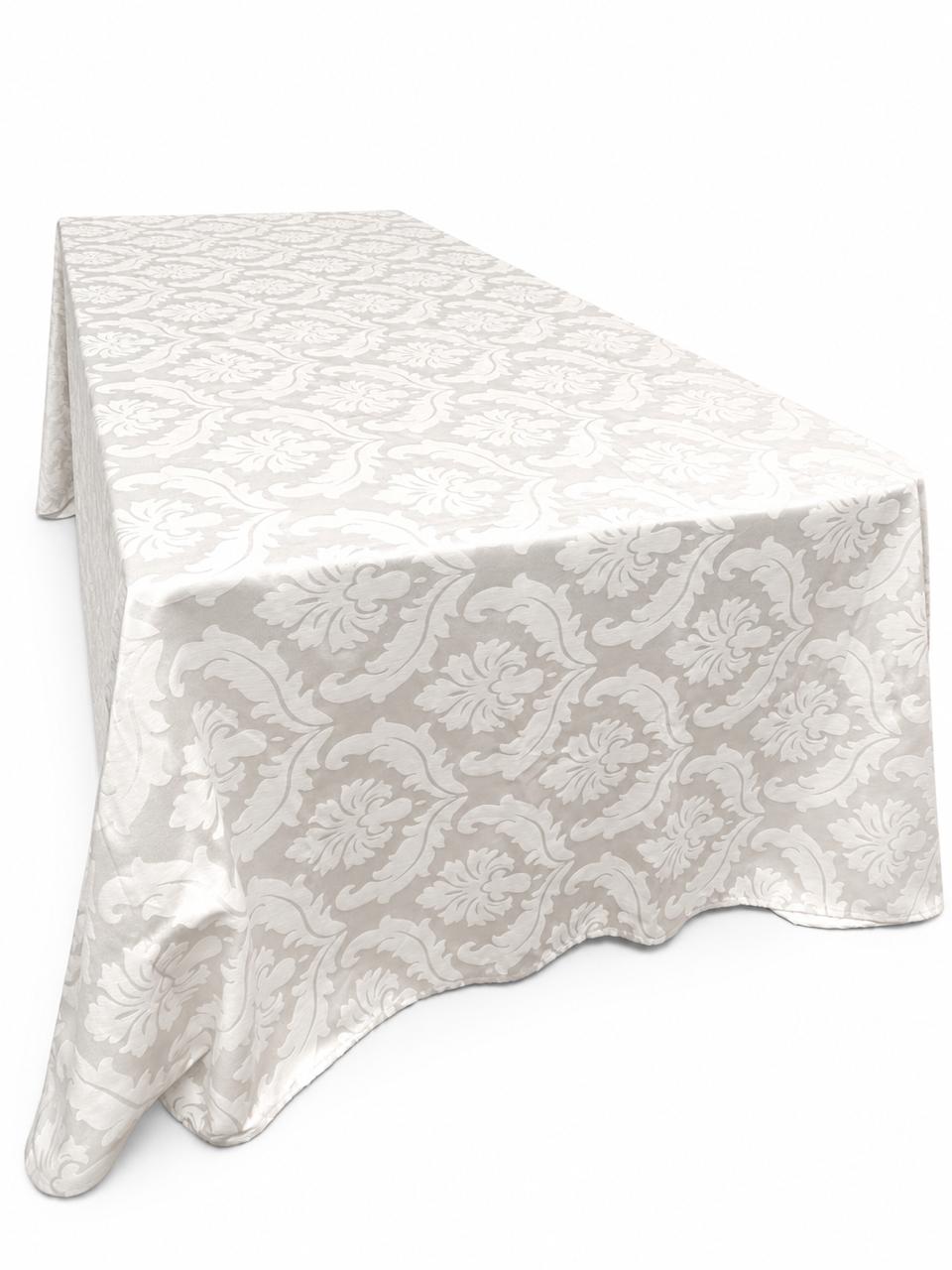 Crème embossed tablecloth