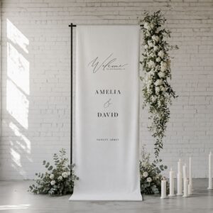 Easels, plinths & stands