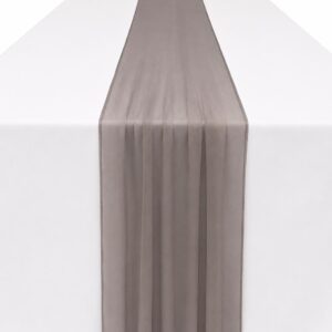 Grey tulle runner