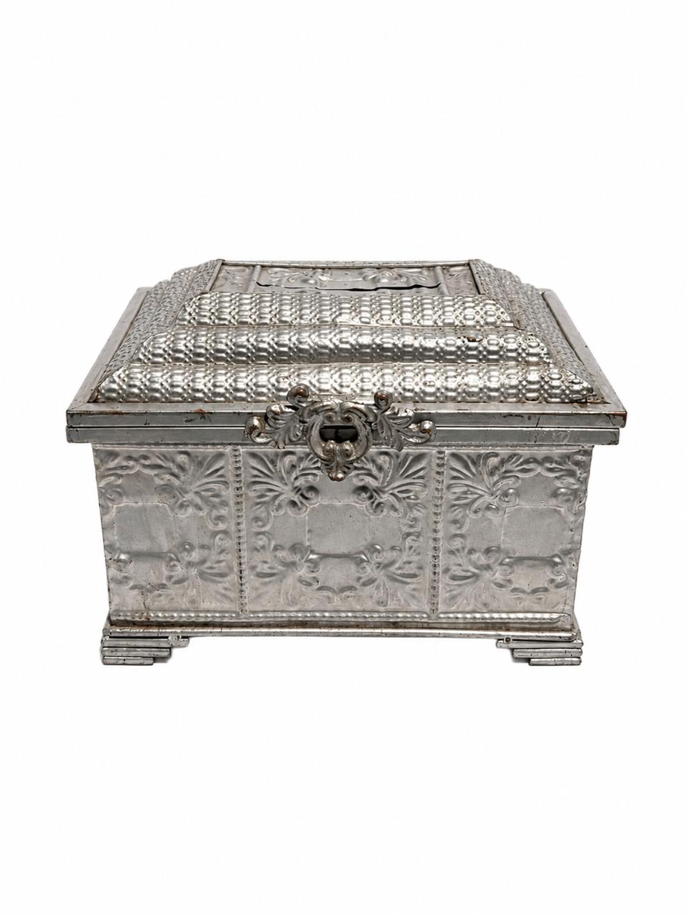 Silver antique gift box