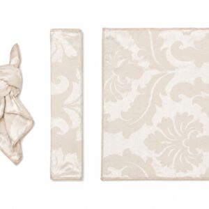 Crème embossed napkin
